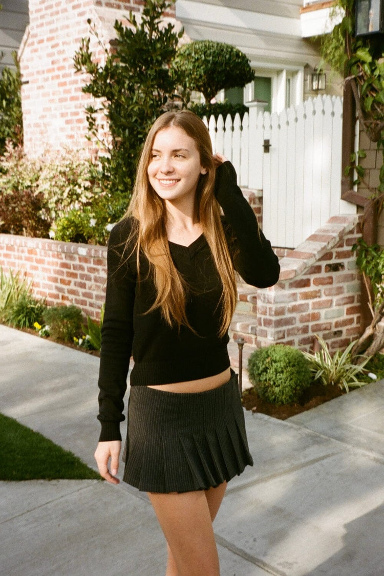 Tania V-Neck Sweater | Black / XS/S